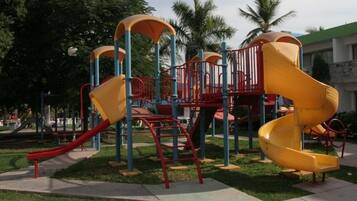 Children’s play area – outdoor