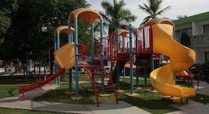 Außen-Kinderspielplatz