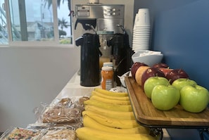 Petit déjeuner à emporter compris tous les jours