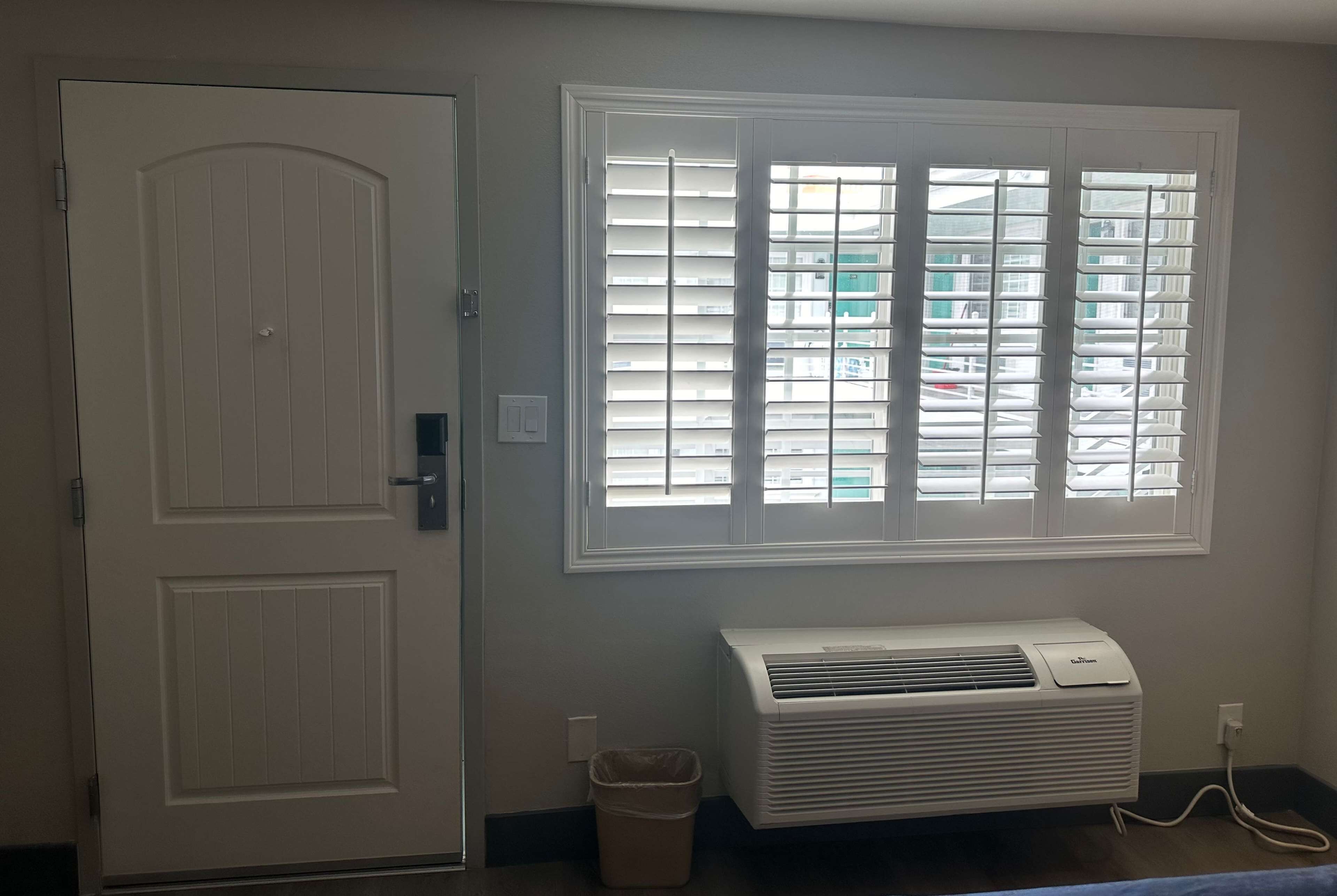 Foto - Super 8 by Wyndham Oceanside Downtown