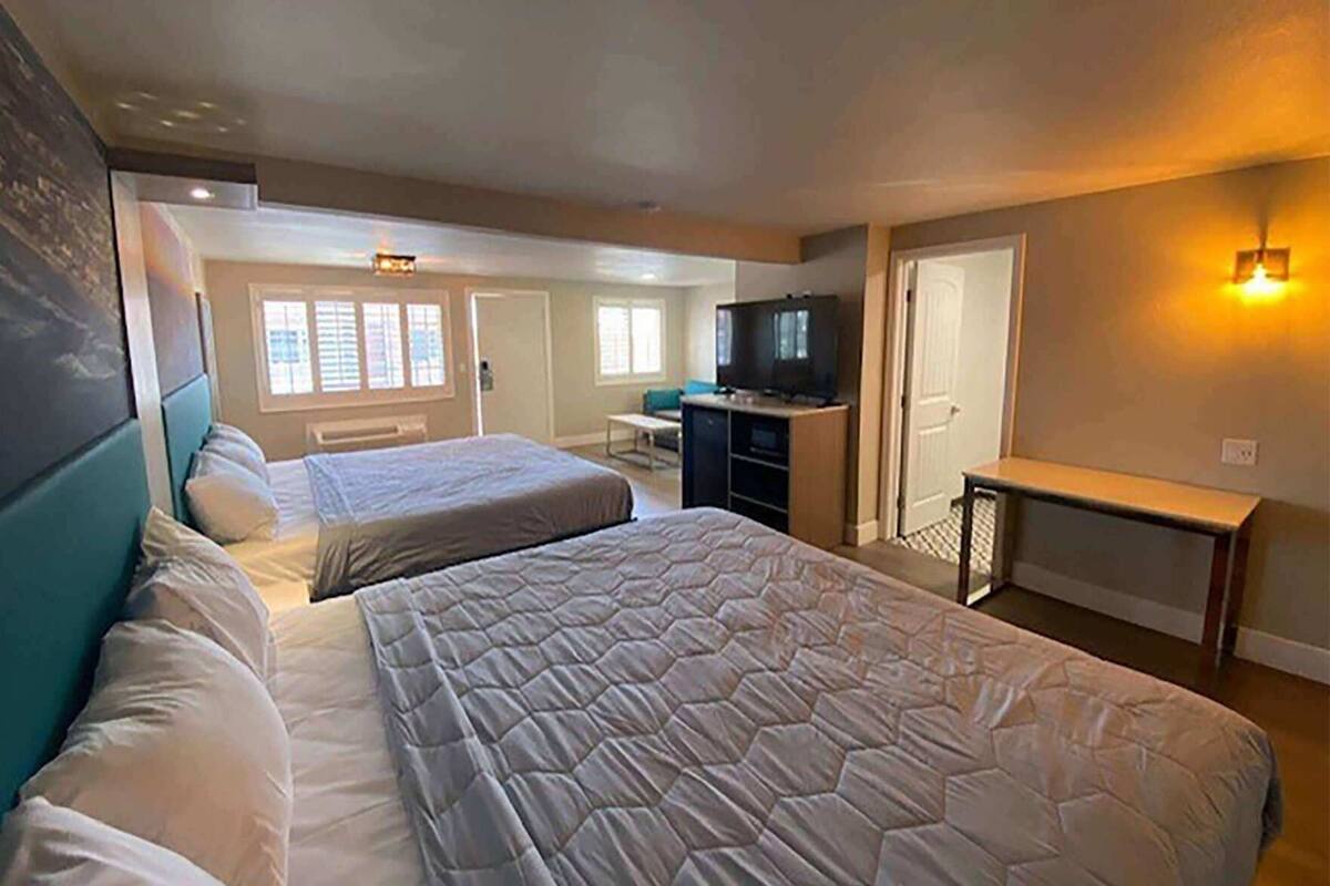 1 多间卧室、床单