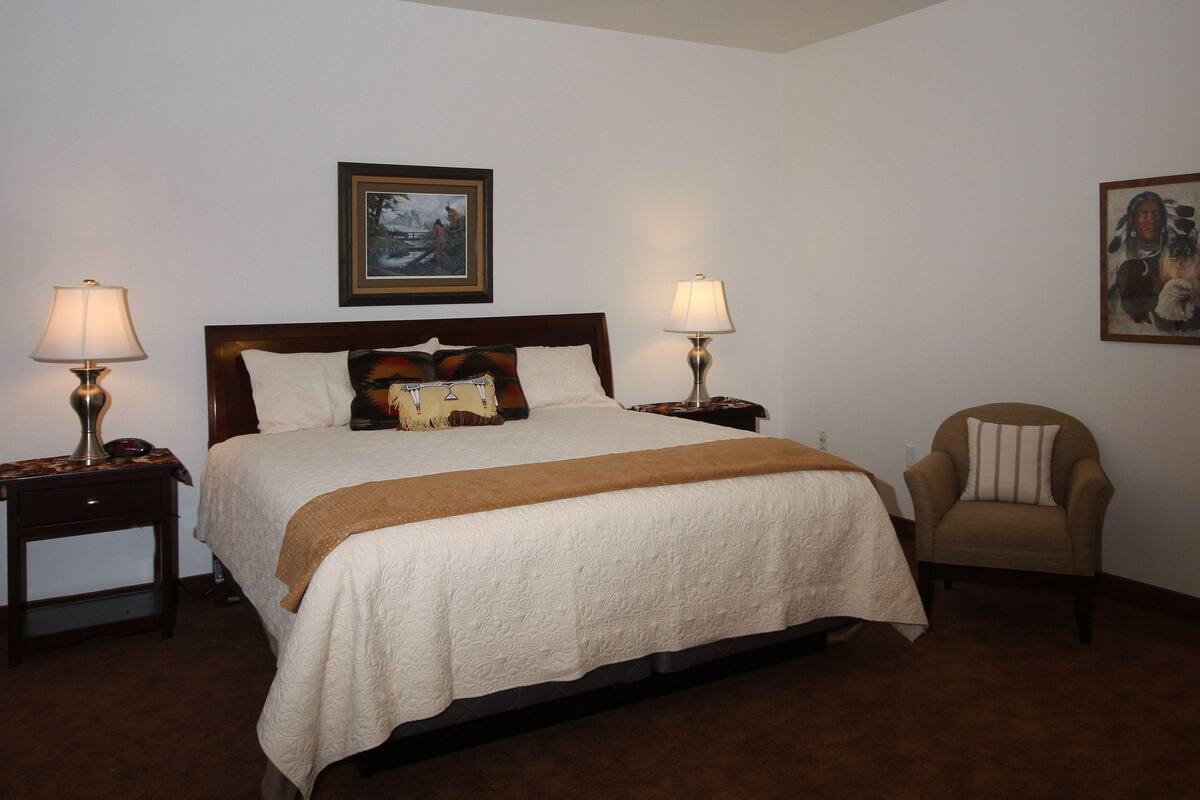 Studio Deluxe, non-fumeurs, vue montagne | Matelas mémoire de forme, rideaux occultants, fer et planche à repasser