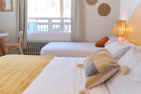 Private room with bathroom and queen bed 201 | 1 bedroom, Frette Italian sheets, premium bedding, down comforters