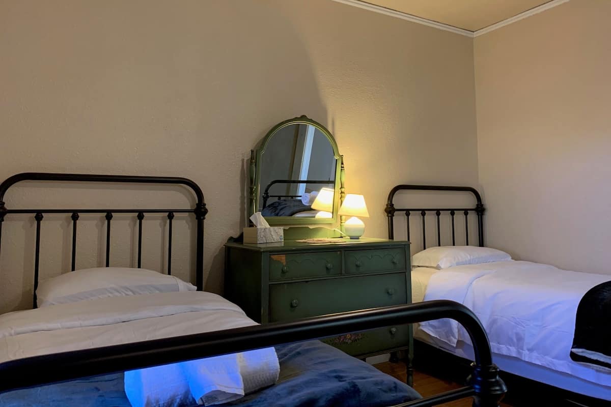 Familienzimmer, 2 Schlafzimmer | Kostenloses WLAN, Bettwäsche