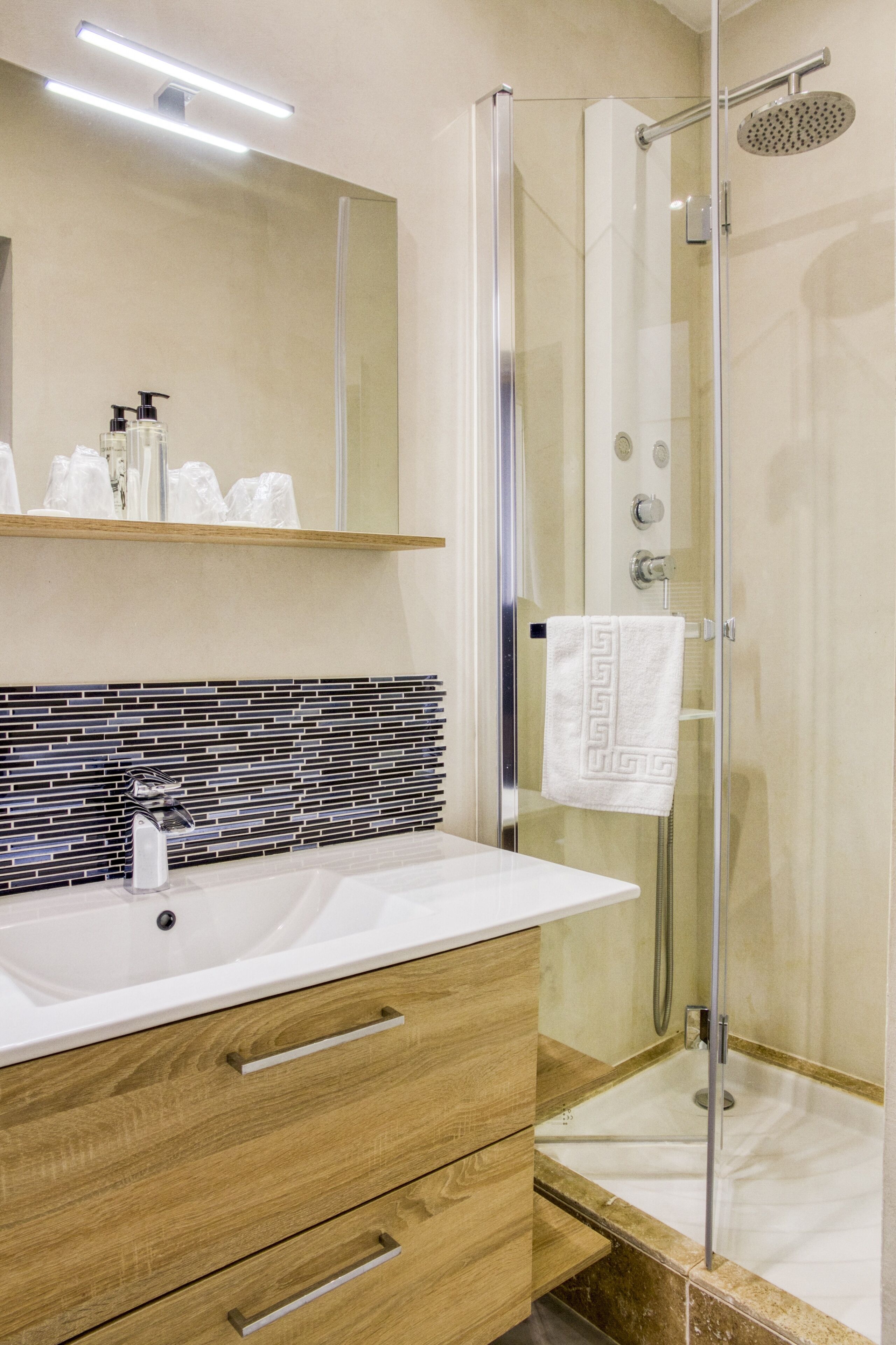 shower, free toiletries, towels