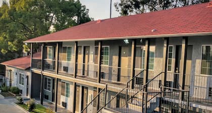 Jewel City Inn