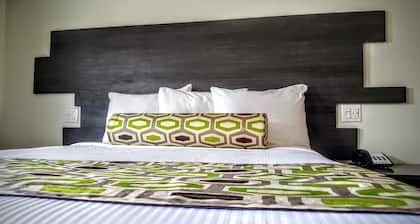 Jewel City Inn
