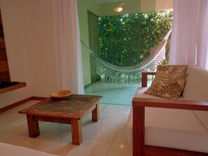 Huoneisto, keittiö, pohjakerroksessa | Oleskelualue | LCD-televisio