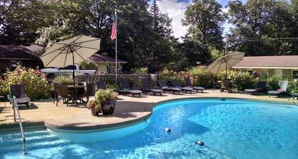 The Saugatuck Retro Resort Motel