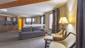 Room, Multiple Beds, Non Smoking | Living area | Flat-screen TV, fireplace