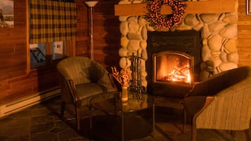 Coin salon dans le hall