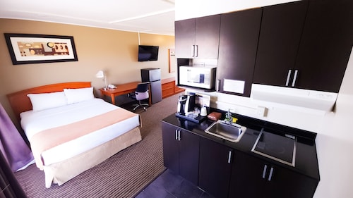 Northern Lights Inn & Suites