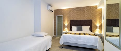Twin Room, 2 Queen Beds | 1 bedroom, down duvets, minibar, in-room safe