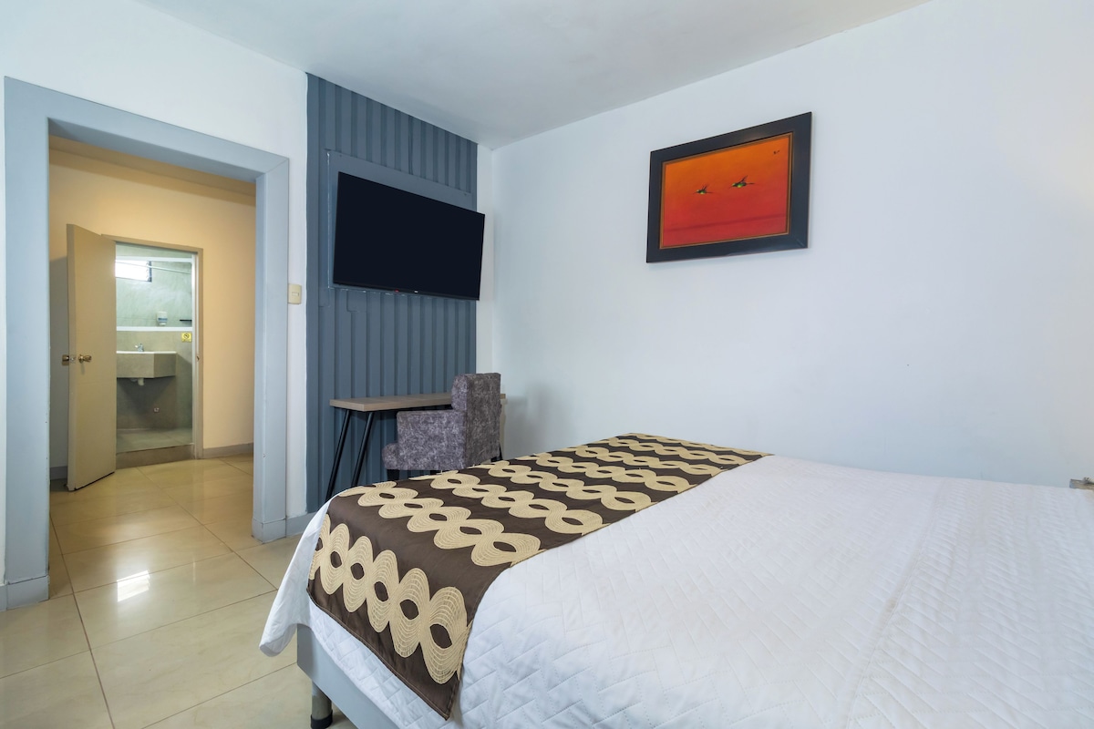 Down comforters, minibar, in-room safe, desk