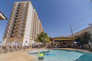 5 outdoor pools, pool umbrellas, sun loungers