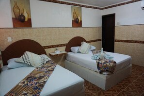 Iron/ironing board, free WiFi - Hotel Real Azteca (Chetumal)
