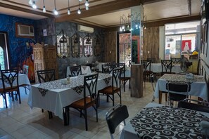 Free daily continental breakfast  - Hotel Real Azteca (Chetumal)