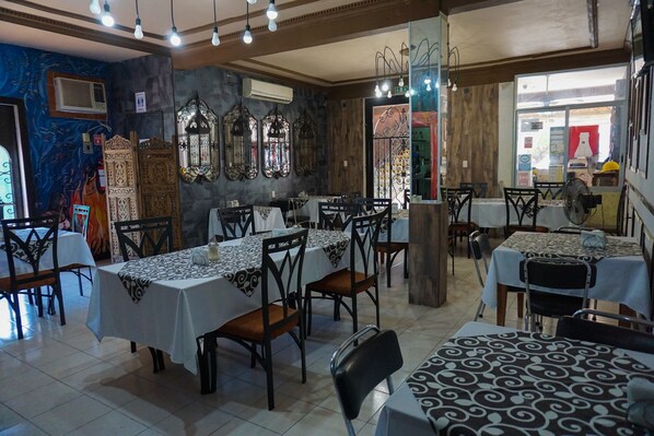 Free daily continental breakfast - Hotel Real Azteca (Chetumal)