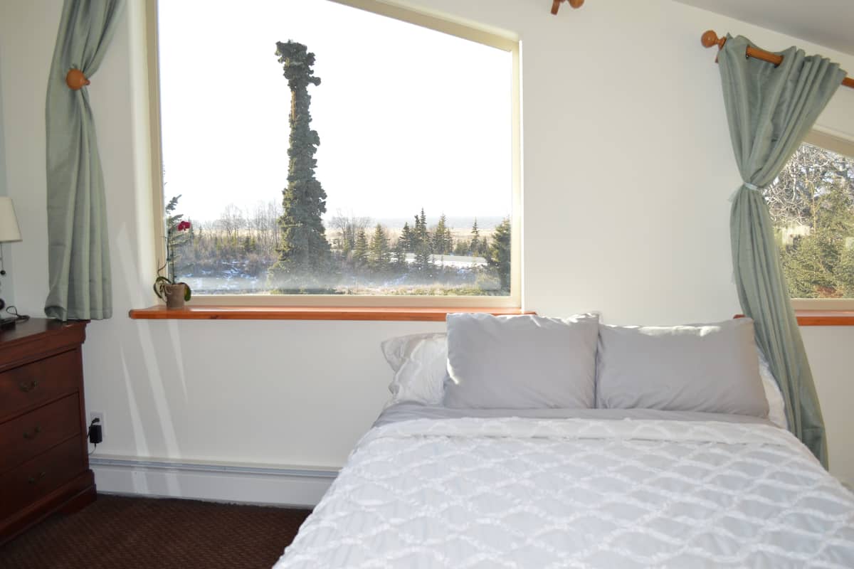 Estudio, varias camas, vista al océano | Decoración personalizada, muebles diferentes y escritorio