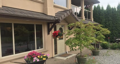 All Seasons Bed & Breakfast