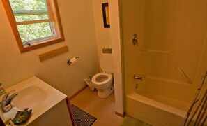 Cottage | Bathroom