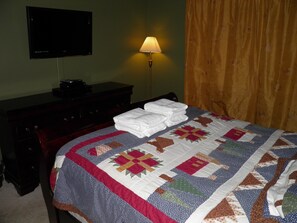 Room - 1028 Silverwood Circle (South Lake Tahoe)