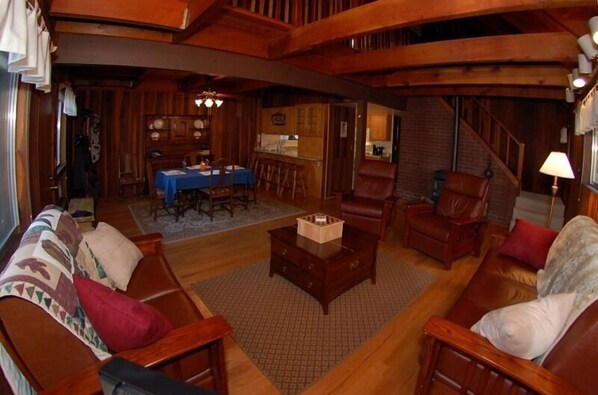 Classic Cabin, 2 Bedrooms | Living area