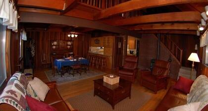 1028 Silverwood Circle