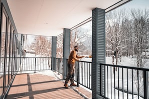 Porch - MY ecolodge - Hostel (Kutchan)