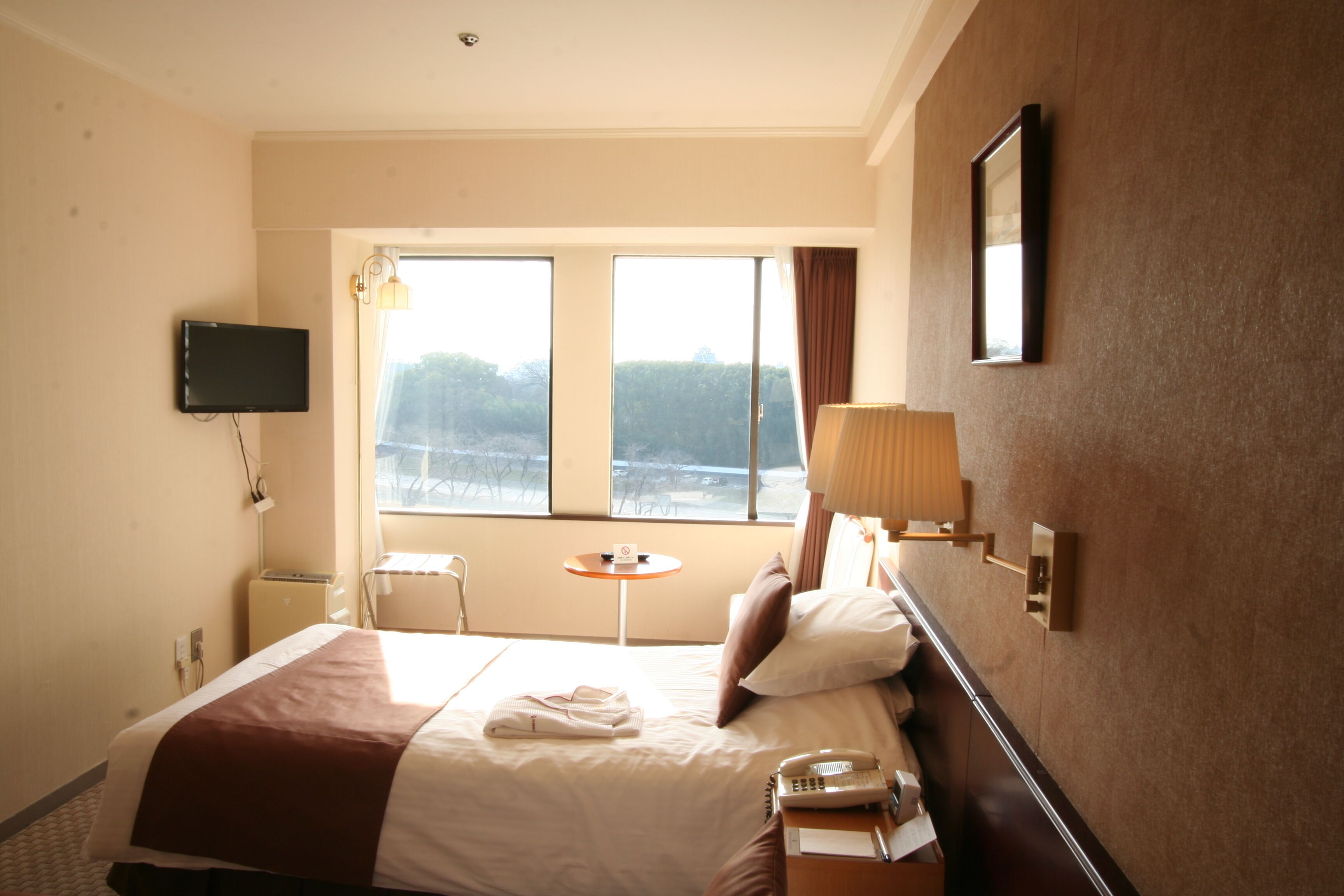 twin room, 2 single beds, non smoking | desk, iron/ironing board, free wifi