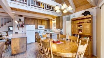 Casa, 3 habitaciones, 2 baños | Servicio a la habitación