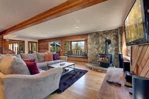 Luxury House, 4 Bedrooms | Living room | TV, fireplace, video game console, DVD player - 1840 Crystal Air Drive (South Lake Tahoe)