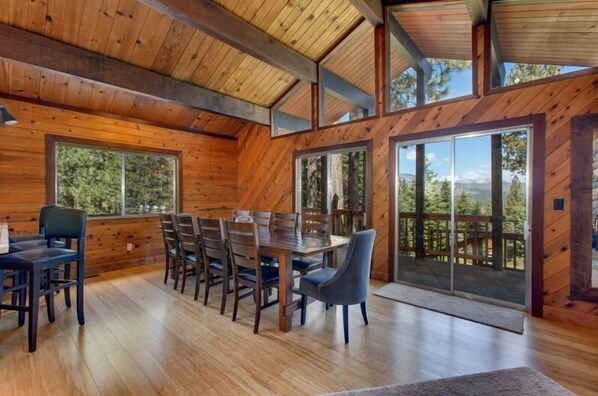 Luxury House, 4 Bedrooms | In-room dining - 1840 Crystal Air Drive (South Lake Tahoe)