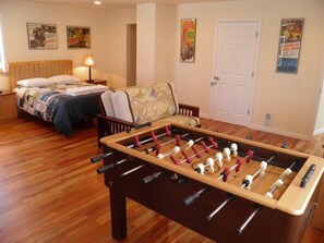 Games room - 1858 Venice Drive (South Lake Tahoe)