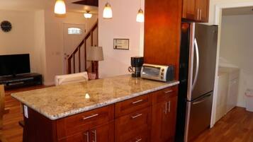 House, 5 Bedrooms, Lagoon View | Private kitchen | Coffee/tea maker, full-sized fridge, microwave, stovetop