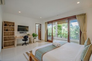 Luxury Villa, 5 Bedrooms, Private Pool | 5 bedrooms, in-room safe, individually decorated, desk