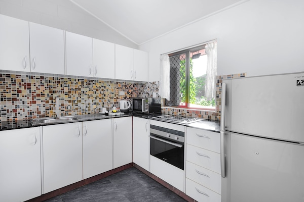 City Apartment, 2 Bedrooms | Private kitchen | Full-size fridge, stovetop