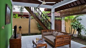 Unclassified image, 5 of 19, button - Yuli Bungalows (Legian)