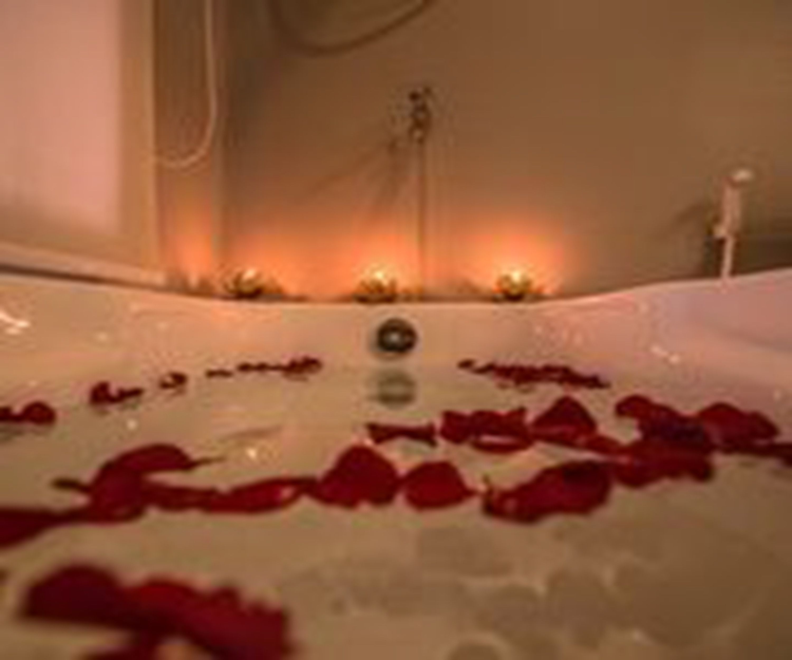 deluxe double room, balcony | bathroom | free toiletries, hair dryer, bathrobes, slippers