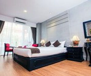 Deluxe Double Room, Balcony | Minibar, in-room safe, desk, blackout curtains - Vacation Boutique Hotel (Phnom Penh)