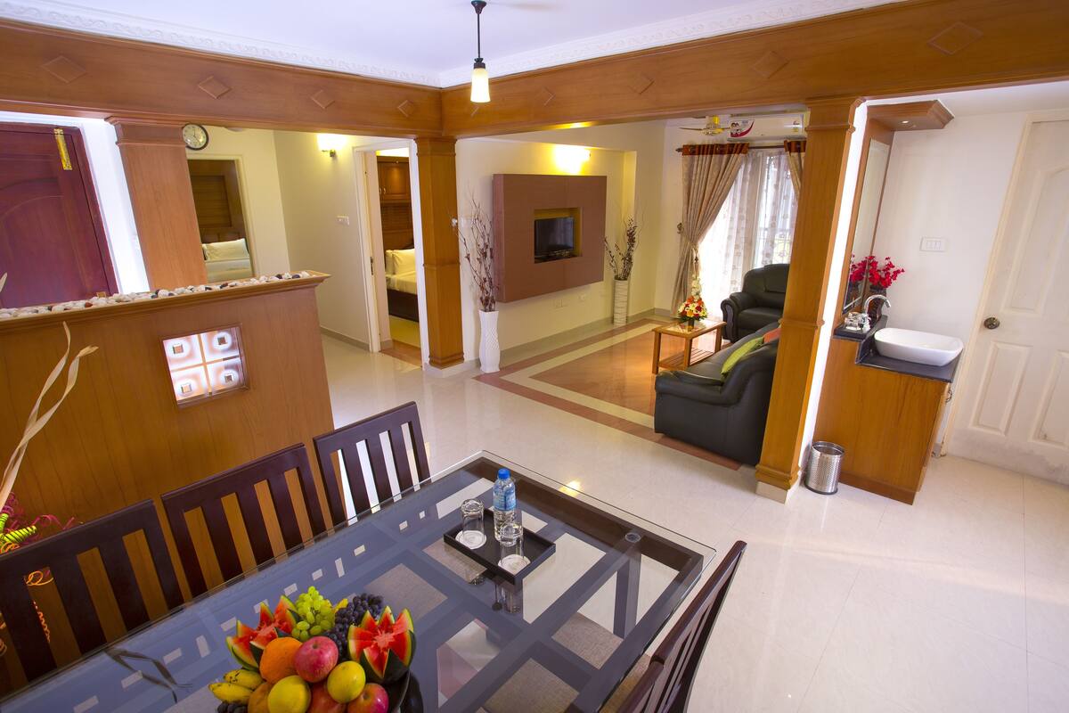 2 phòng ngủ, bộ trải giường bằng vải Frette của Ý 