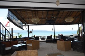 Terrace/patio - Peace and Love Resort (San Vicente)