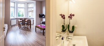 伊摩斯公寓酒店