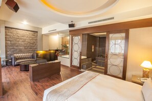 Deluxe Double Room | Premium bedding, desk, free cribs/infant beds, free WiFi - Spring Breeze Motel (Hualien City)