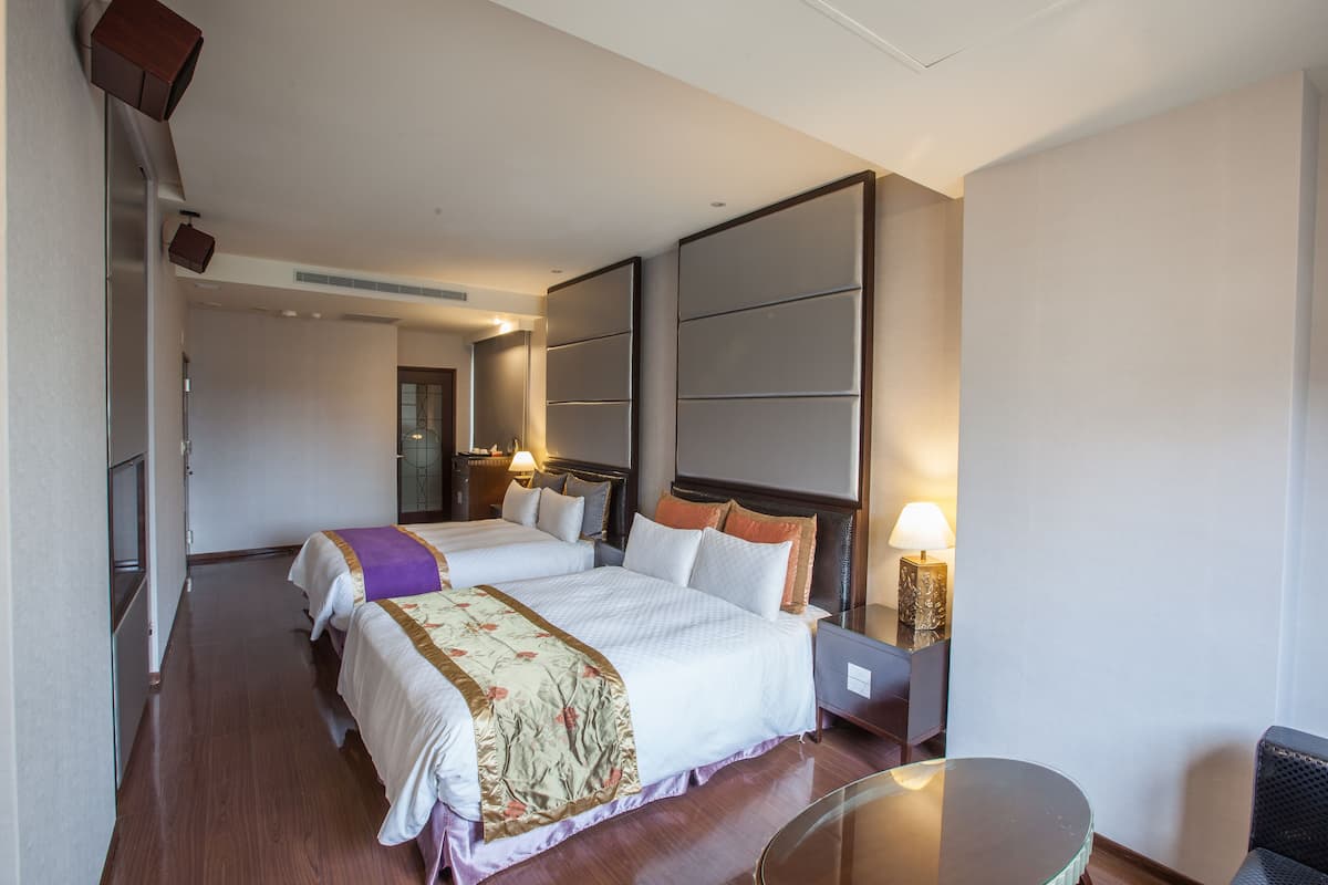 Superior Quadruple Room | Premium bedding, desk, free cribs/infant beds, free WiFi