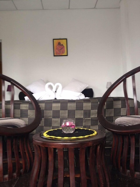Desk, iron/ironing board, rollaway beds, free WiFi