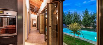 Astarte Villas - Kyveli Villa
