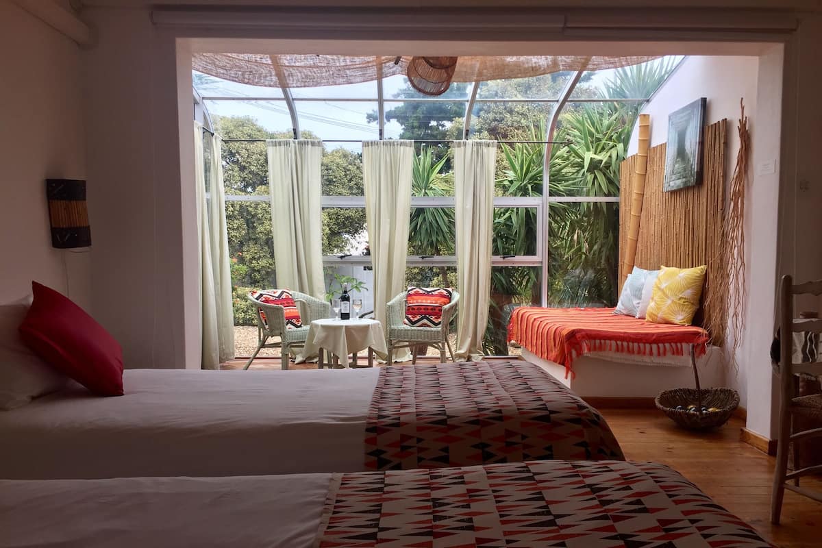 Premier Twin Room, 2 Single Beds, Pool Access, Garden View