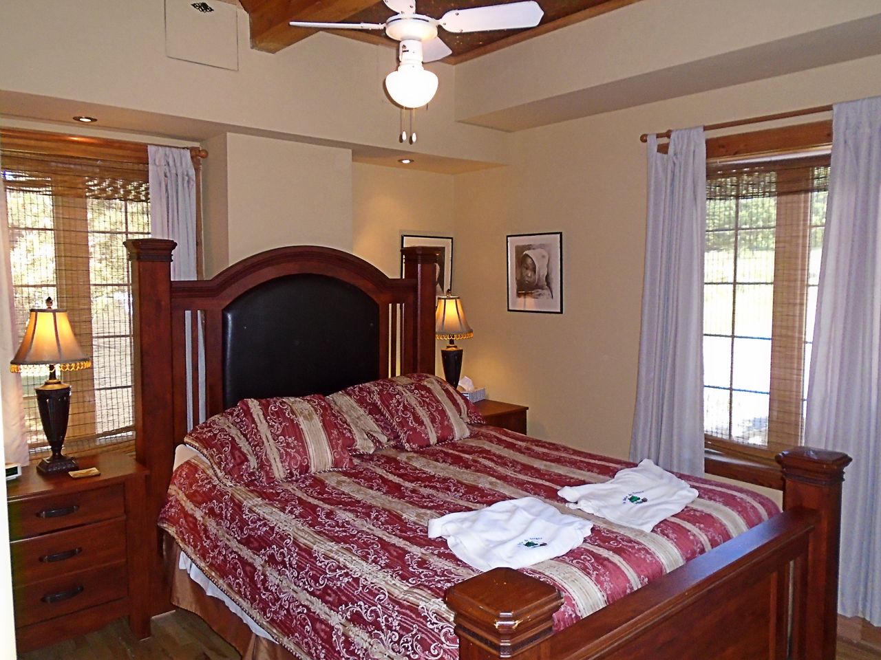 Zimmer, 1 Queen-Bett, eigenes Bad (Mysterieuse) | Schallisolierte Zimmer, kostenloses WLAN