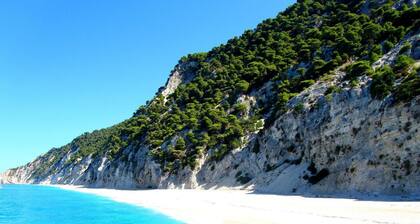 Argo Maisonettes & Suites